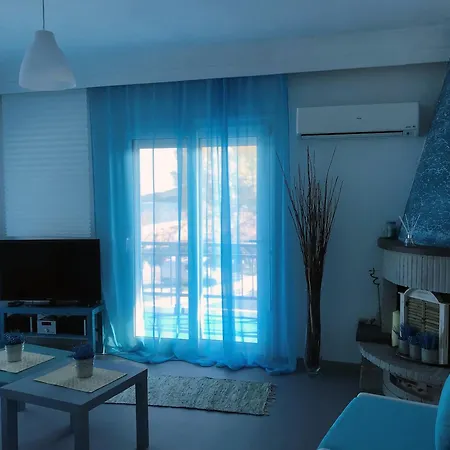 Upper Deck Apt. Apartment *