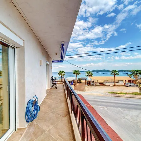 Upper Deck Apt. * Néa Péramos