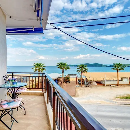 Upper Deck Apt. شقة Néa Péramos