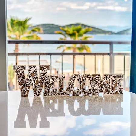 Upper Deck Apt. * Nea Peramos (Macedonia)