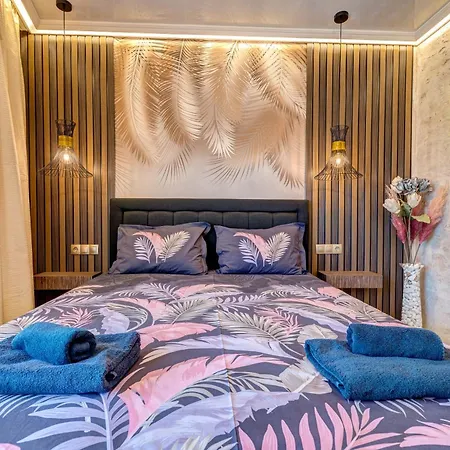 Upper Deck Apt. شقة