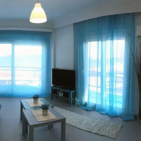 Apartment Upper Deck Apt.