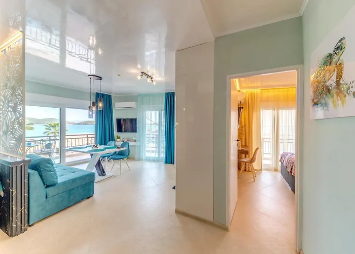 Upper Deck Apt. Daire Néa Péramos